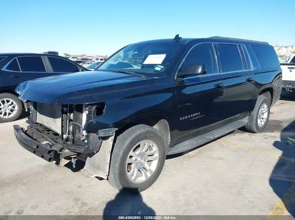 1GNSCHKC7HR187371 2017 CHEVROLET SUBURBAN - Image 2