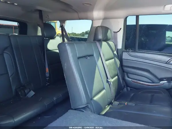1GNSCHKC7HR187371 2017 CHEVROLET SUBURBAN - Image 8