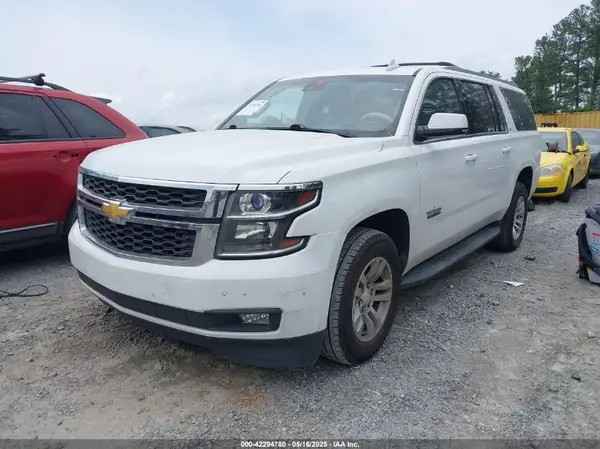 1GNSCHKC7HR234852 2017 CHEVROLET SUBURBAN - Image 2