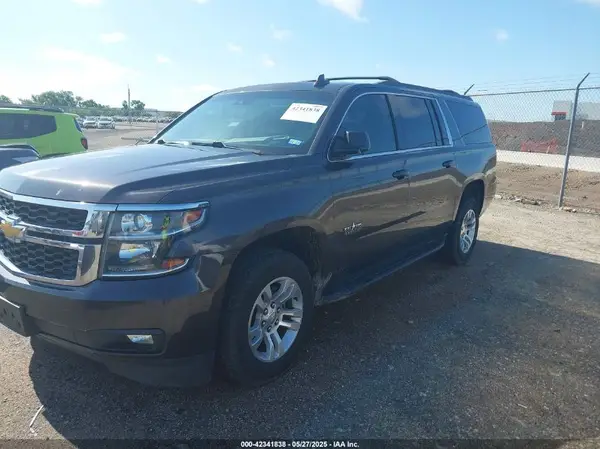1GNSCHKC7HR334787 2017 CHEVROLET SUBURBAN - Image 2