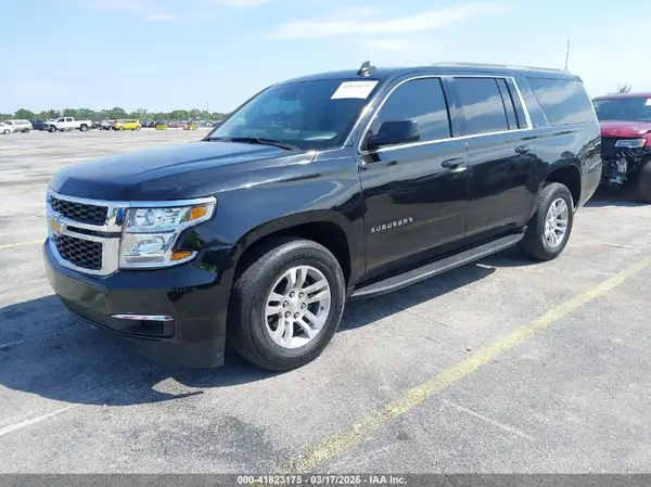 1GNSCHKC7JR111560 2018 CHEVROLET SUBURBAN - Image 2