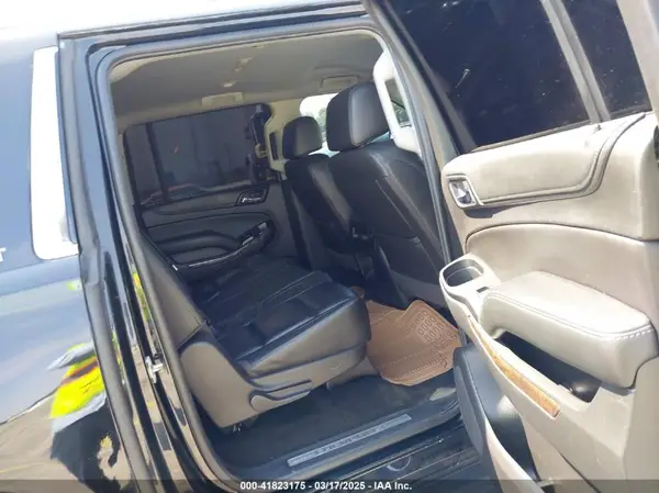 1GNSCHKC7JR111560 2018 CHEVROLET SUBURBAN - Image 8