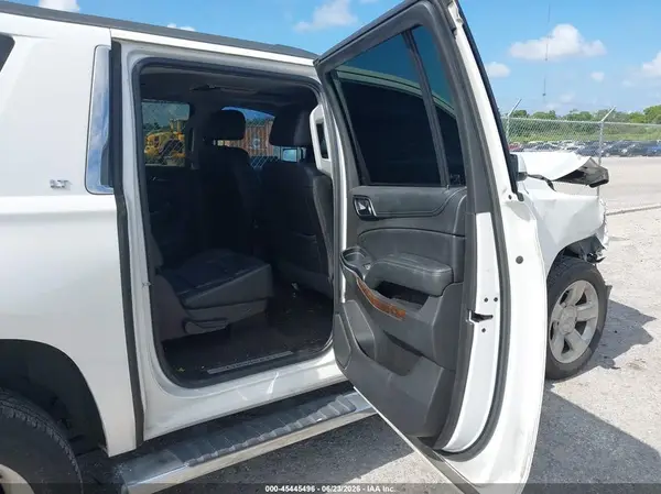 1GNSCHKC7JR205700 2018 CHEVROLET SUBURBAN - Image 8