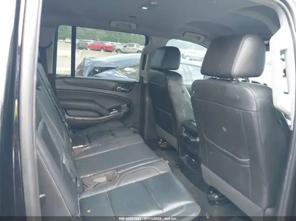 1GNSCHKC7JR240740 2018 CHEVROLET SUBURBAN - Image 8