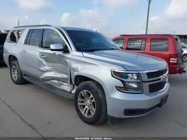 1GNSCHKC7JR241578 2018 CHEVROLET SUBURBAN - Image 1