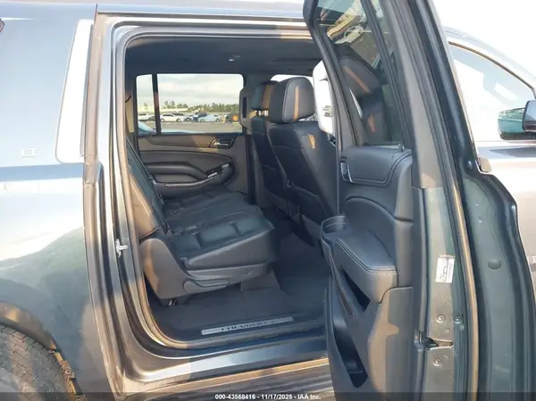 1GNSCHKC7LR219857 2020 CHEVROLET SUBURBAN - Image 8