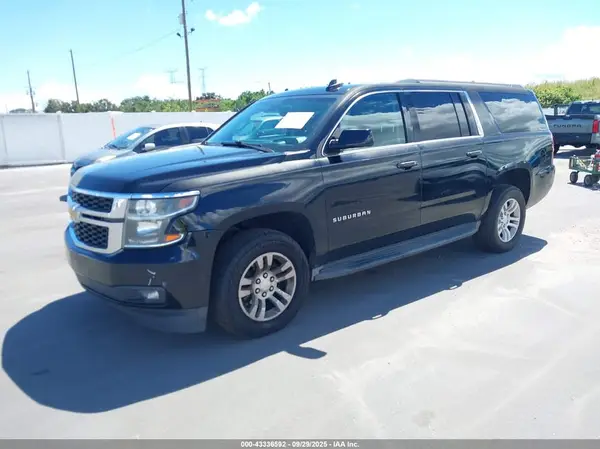1GNSCHKC8GR118722 2016 CHEVROLET SUBURBAN - Image 2