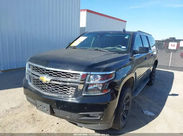 1GNSCHKC8GR163983 2016 CHEVROLET SUBURBAN - Image 2