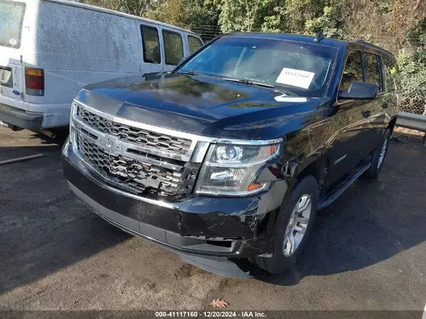 1GNSCHKC8HR152631 2017 CHEVROLET SUBURBAN - Image 2