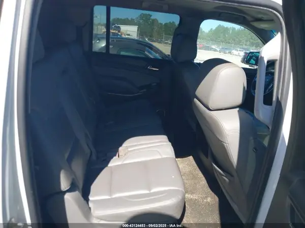 1GNSCHKC8HR190859 2017 CHEVROLET SUBURBAN - Image 8