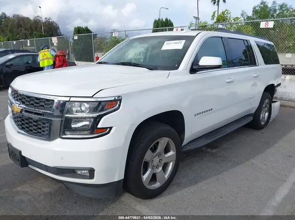 1GNSCHKC8HR296437 2017 CHEVROLET SUBURBAN - Image 2