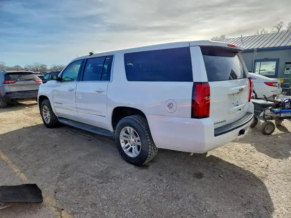1GNSCHKC8JR121837 2018 CHEVROLET SUBURBAN - Image 2