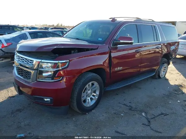 1GNSCHKC8JR212803 2018 CHEVROLET SUBURBAN - Image 2