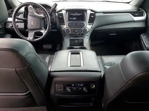 1GNSCHKC8JR233912 2018 CHEVROLET SUBURBAN - Image 8
