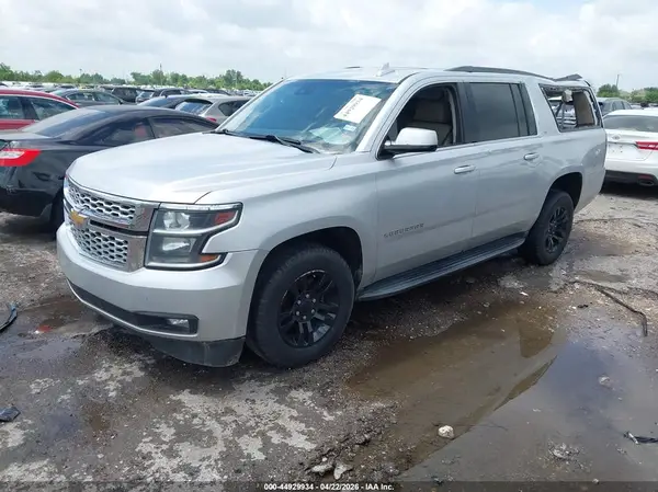 1GNSCHKC8JR250645 2018 CHEVROLET SUBURBAN - Image 2