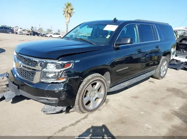 1GNSCHKC8JR319821 2018 CHEVROLET SUBURBAN - Image 2