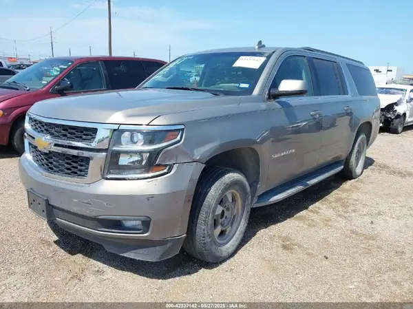 1GNSCHKC8JR353564 2018 CHEVROLET SUBURBAN - Image 2