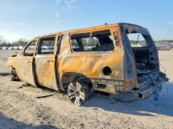 1GNSCHKC8KR138154 2019 CHEVROLET SUBURBAN - Image 2