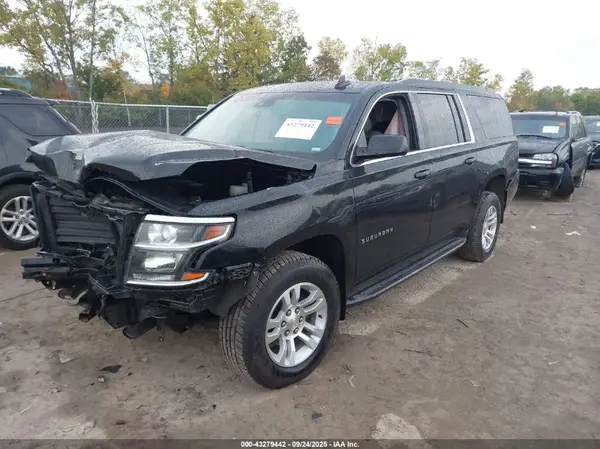 1GNSCHKC8KR378725 2019 CHEVROLET SUBURBAN - Image 2