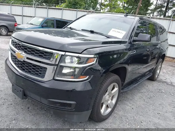 1GNSCHKC9HR114633 2017 CHEVROLET SUBURBAN - Image 2