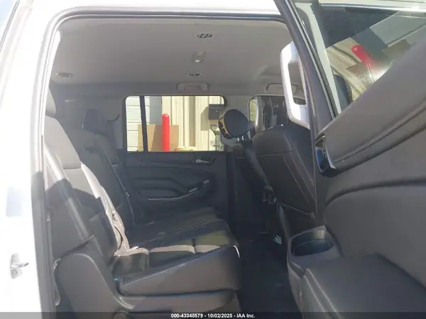 1GNSCHKC9HR182866 2017 CHEVROLET SUBURBAN - Image 8