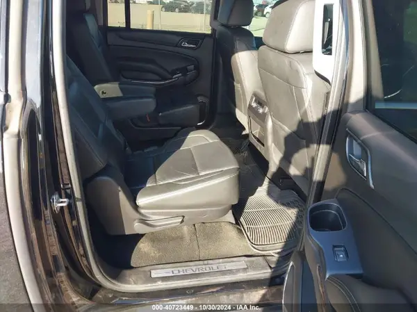 1GNSCHKC9HR315318 2017 CHEVROLET SUBURBAN - Image 8