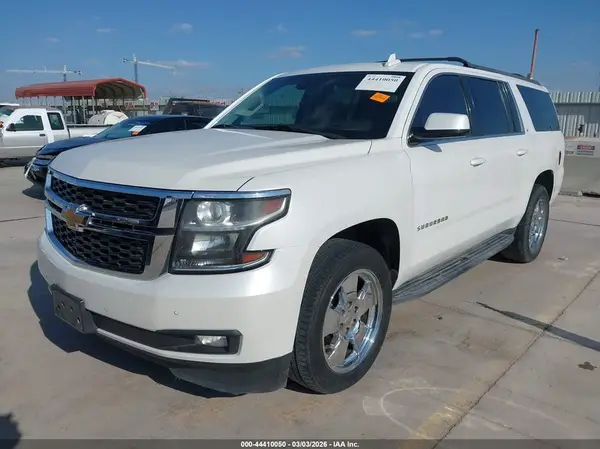 1GNSCHKC9HR359965 2017 CHEVROLET SUBURBAN - Image 2