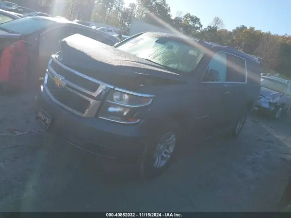 1GNSCHKC9KR327072 2019 CHEVROLET SUBURBAN - Image 2