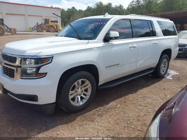1GNSCHKCXHR204227 2017 CHEVROLET SUBURBAN - Image 2
