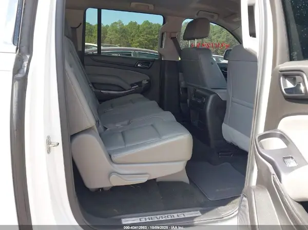 1GNSCHKCXHR204227 2017 CHEVROLET SUBURBAN - Image 8