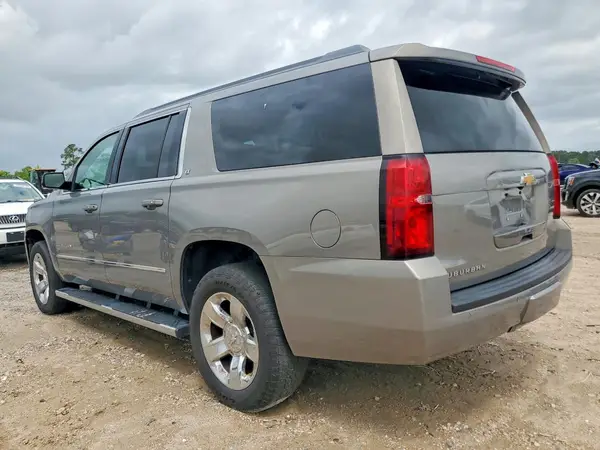 1GNSCHKCXHR310645 2017 CHEVROLET SUBURBAN - Image 2