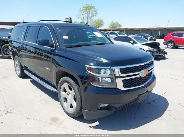 1GNSCHKCXHR375060 2017 CHEVROLET SUBURBAN - Image 1