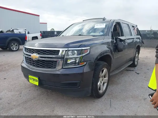 1GNSCHKCXHR383580 2017 CHEVROLET SUBURBAN - Image 2