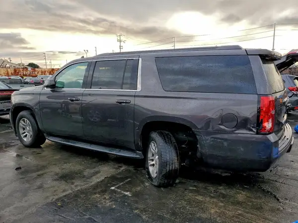 1GNSCHKCXJR233989 2018 CHEVROLET SUBURBAN - Image 2
