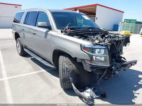 1GNSCHKCXJR303264 2018 CHEVROLET SUBURBAN - Image 1