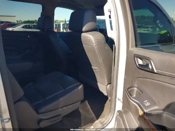 1GNSCJKC0HR205247 2017 CHEVROLET SUBURBAN - Image 8