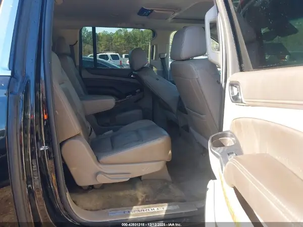 1GNSCJKC0HR269840 2017 CHEVROLET SUBURBAN - Image 8