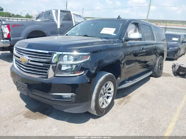 1GNSCJKC1HR148945 2017 CHEVROLET SUBURBAN - Image 2