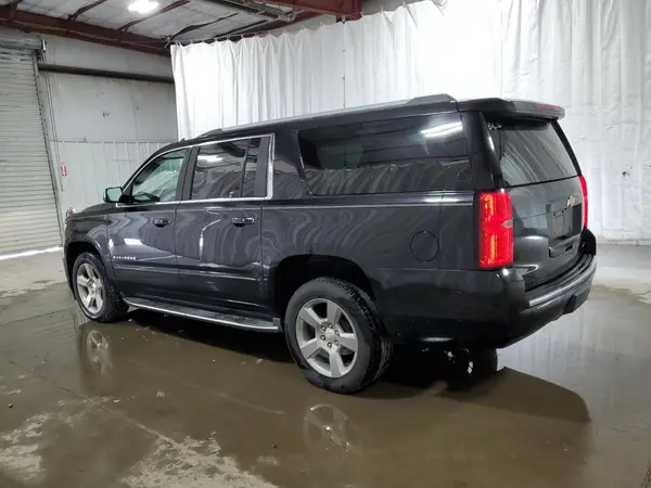 1GNSCJKC1JR104997 2018 CHEVROLET SUBURBAN - Image 2