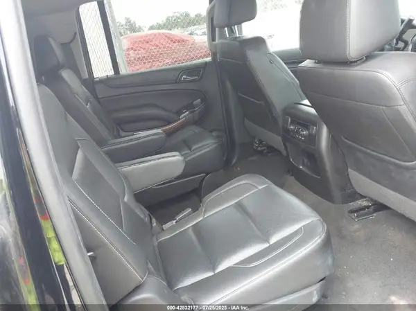 1GNSCJKC2JR320860 2018 CHEVROLET SUBURBAN - Image 8