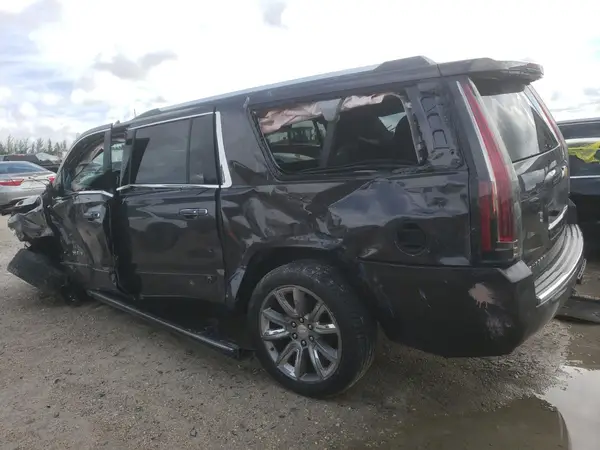 1GNSCJKC3HR135033 2017 CHEVROLET SUBURBAN - Image 2