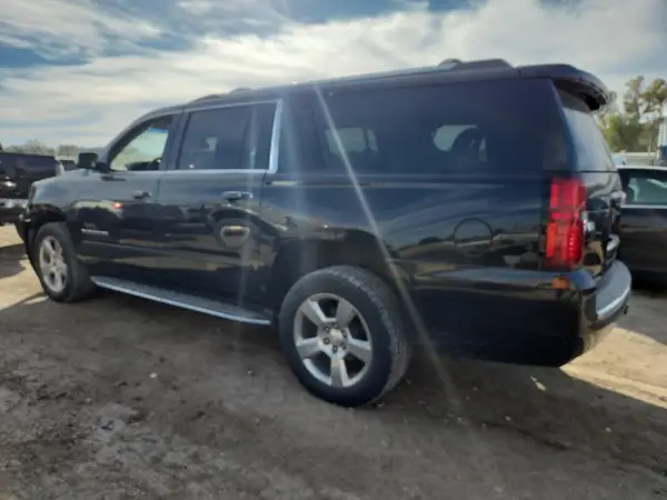 1GNSCJKC3JR165459 2018 CHEVROLET SUBURBAN - Image 2
