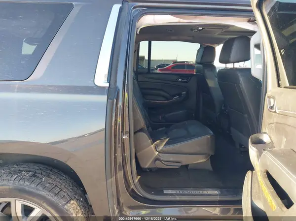 1GNSCJKC3JR218645 2018 CHEVROLET SUBURBAN - Image 8
