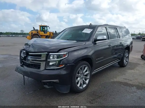 1GNSCJKC4HR294093 2017 CHEVROLET SUBURBAN - Image 2