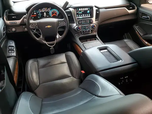 1GNSCJKC4JR179631 2018 CHEVROLET SUBURBAN - Image 8