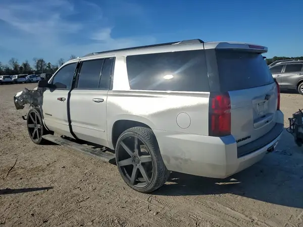 1GNSCJKC4JR224227 2018 CHEVROLET SUBURBAN - Image 2