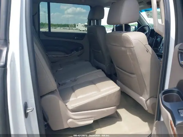 1GNSCJKC5HR139150 2017 CHEVROLET SUBURBAN - Image 8