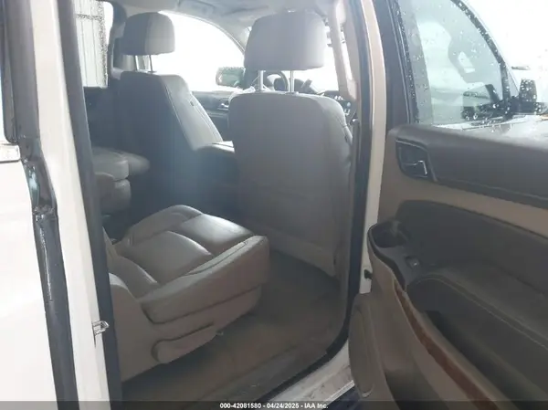 1GNSCJKC5JR393141 2018 CHEVROLET SUBURBAN - Image 8