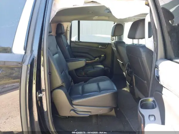 1GNSCJKC6HR300508 2017 CHEVROLET SUBURBAN - Image 8