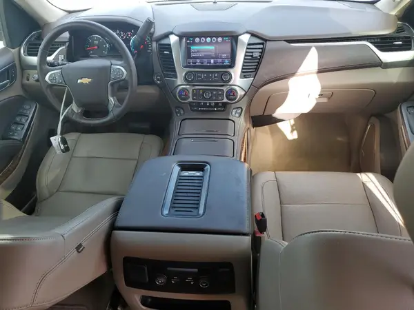1GNSCJKC6HR352723 2017 CHEVROLET SUBURBAN - Image 8
